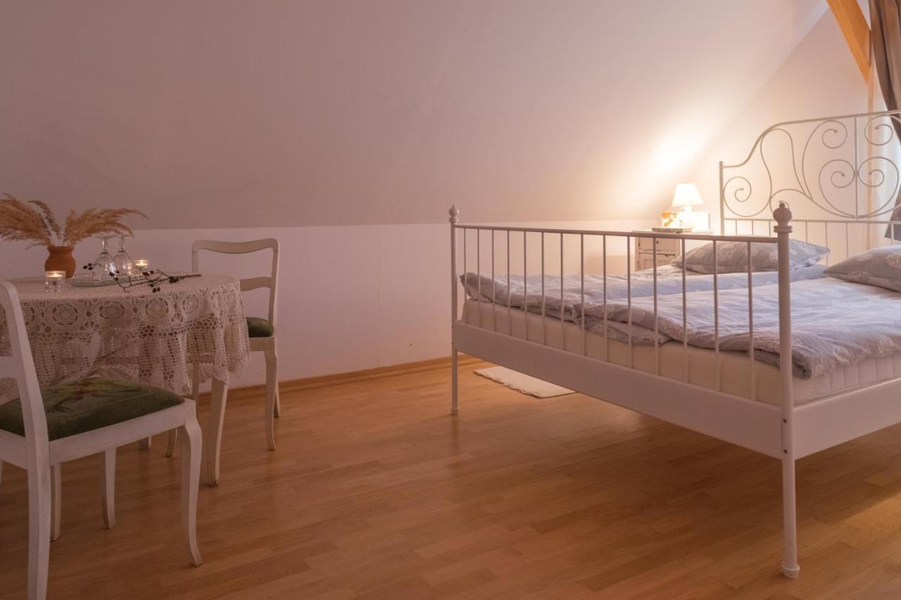 Białowieża Miodowa Kolonia Bed & Breakfast エクステリア 写真